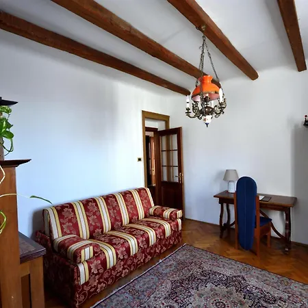Apartment Shamrock - *
